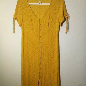 Mudd Dress Women M Short Sleeve Button Up Side Slit Pattern Gold